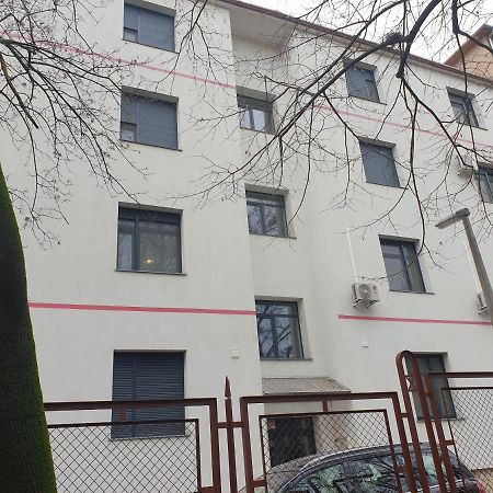 Rose Apartment Печ Екстер'єр фото
